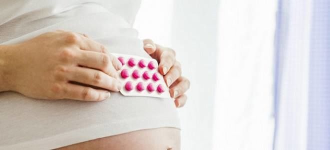 Можно ли принимать Панкреатин во время беременности и при кормлении грудью?