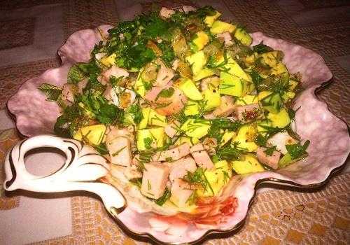 Мясной салат с авокадо