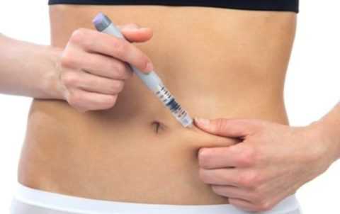 Инъекции инсулина в обязательном порядке показаны диабетикам с диагнозом СД I типа.