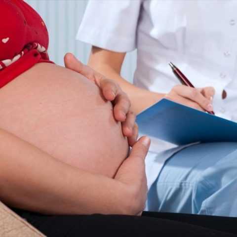 При беременности плановое посещение врача обязательно