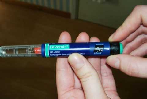 Шприц-ручки оснащены специальным кнопочным дозатором, который позволяет регулировать количество введенного препарата.
