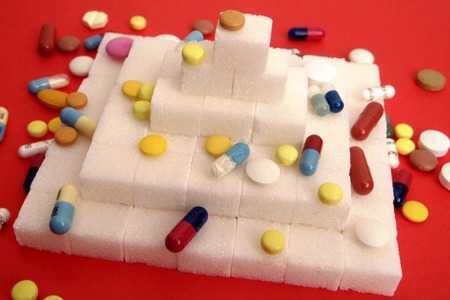 Таблетки и кубики сахара